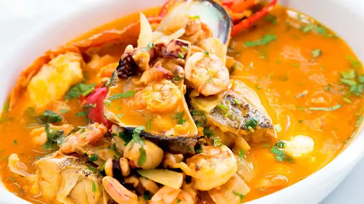 Corvina en salsa de parihuela