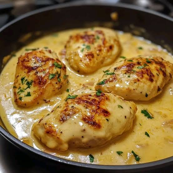 Pechuga en salsa cremosa de estragón